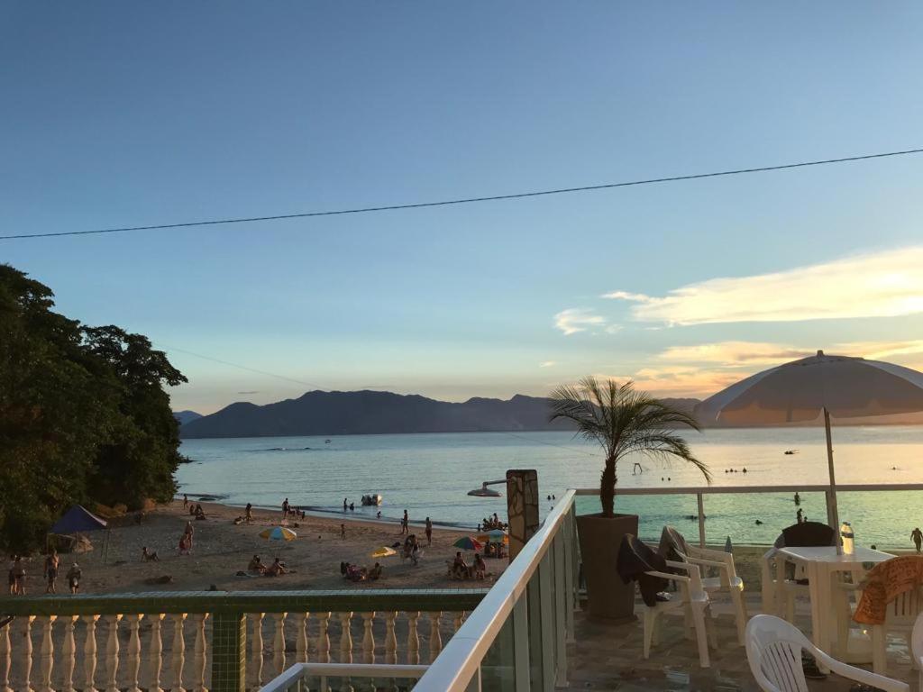 Apartamento Pe Na Areia Frente Para O Mar E Piscina Na Prainha Caraguatatuba Eksteriør bilde